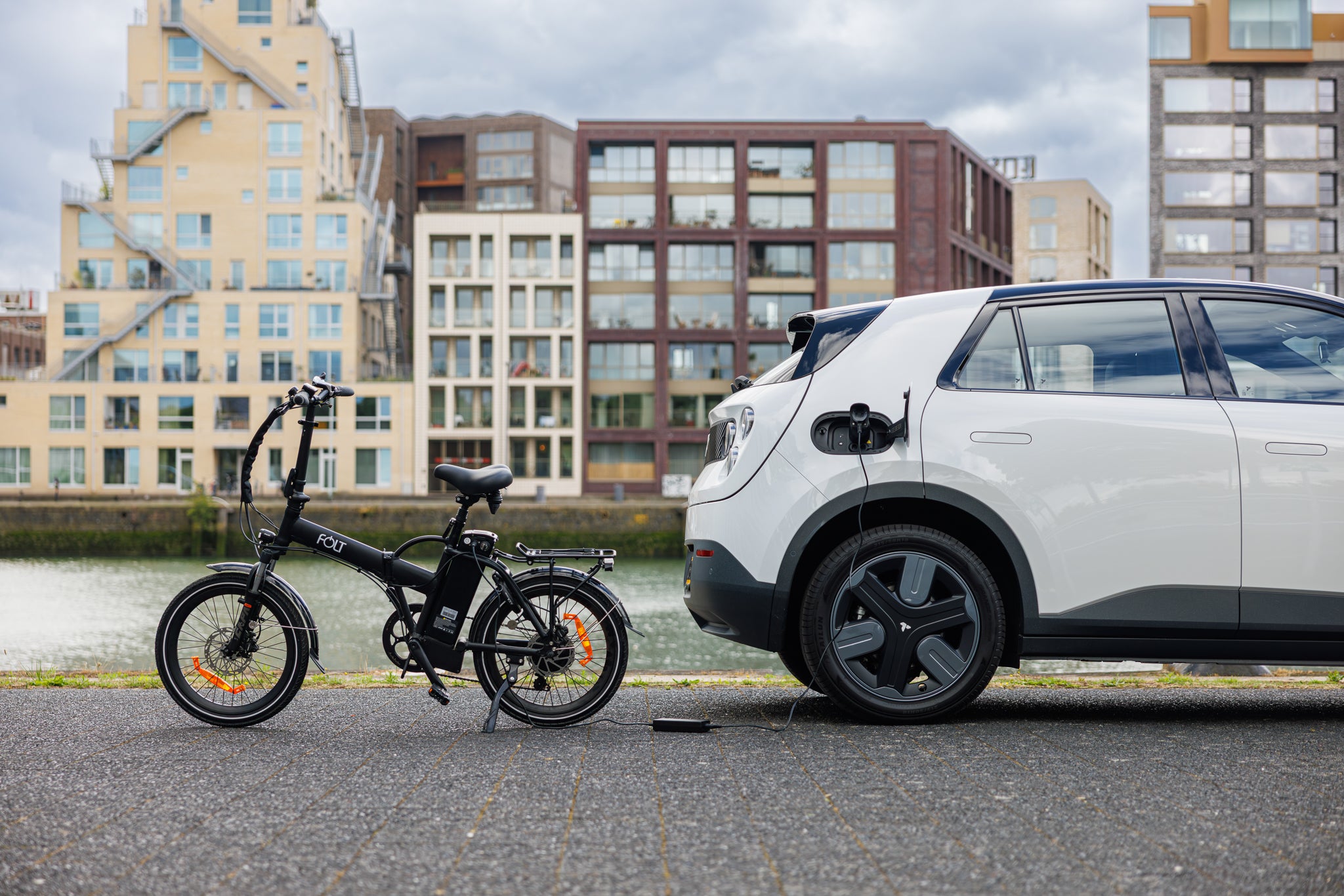 Nutze deinen NIO firefly als mobile Stromquelle